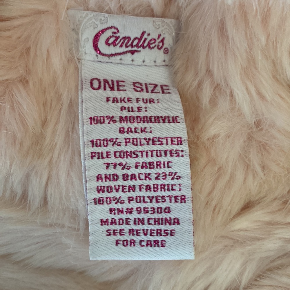 Bundle of 4 Winter Hats - Picture 7 of 12